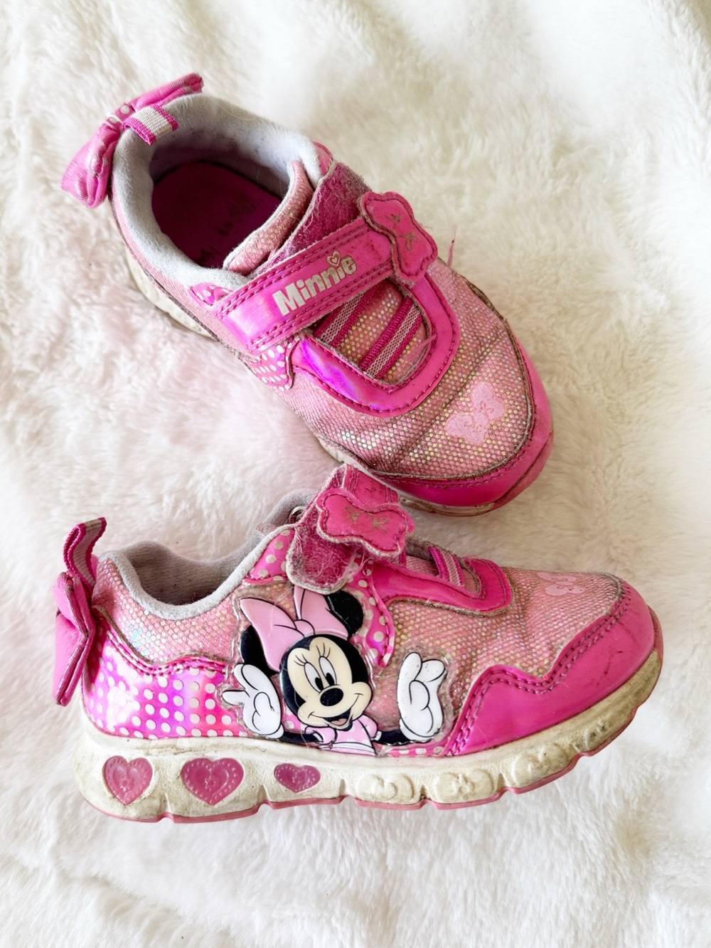 Disney Minnie Mouse pink bow sneakers size 8